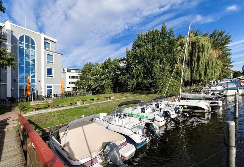 ホテル Am Schloß Köpenick By Golden Tulip