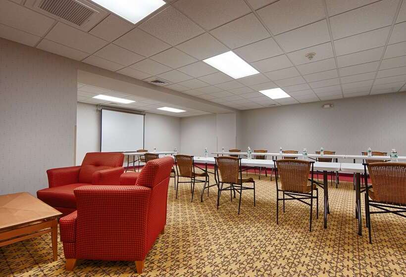 בית מלון כפרי Best Western Danbury/bethel