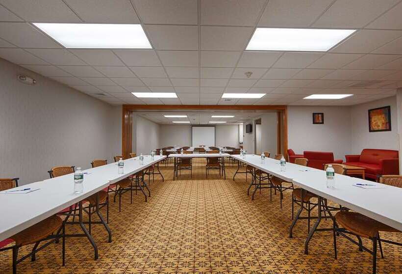 בית מלון כפרי Best Western Danbury/bethel