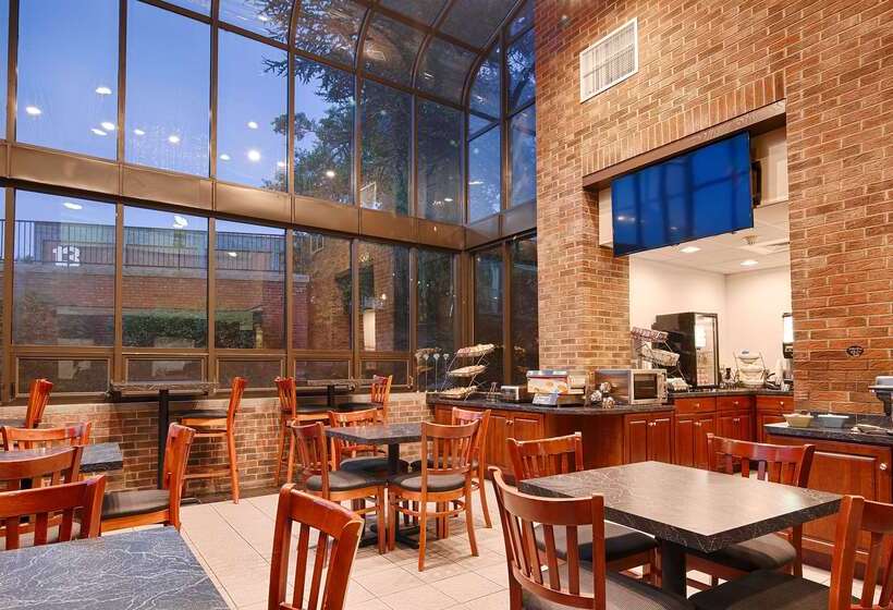 בית מלון כפרי Best Western Danbury/bethel