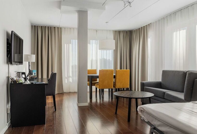 Best Western Plus Hotel Plaza