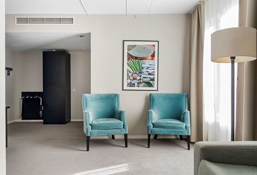 Best Western Plus Hotel Plaza