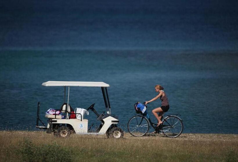 בית מלון כפרי Brijuni Rooms Karmen