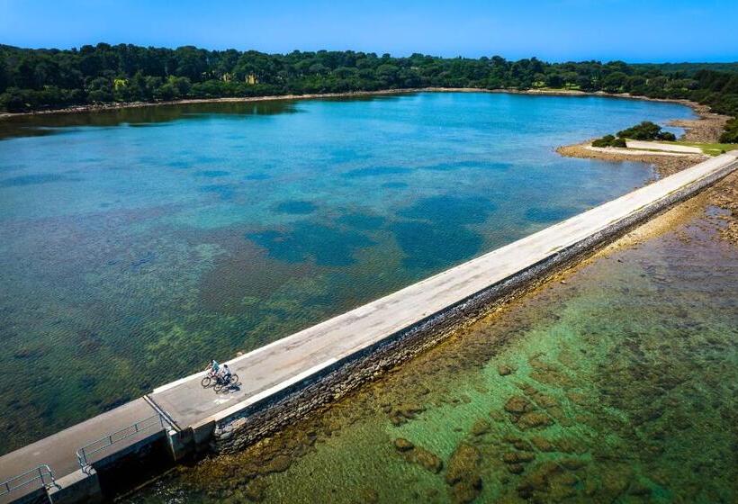 בית מלון כפרי Brijuni Rooms Karmen