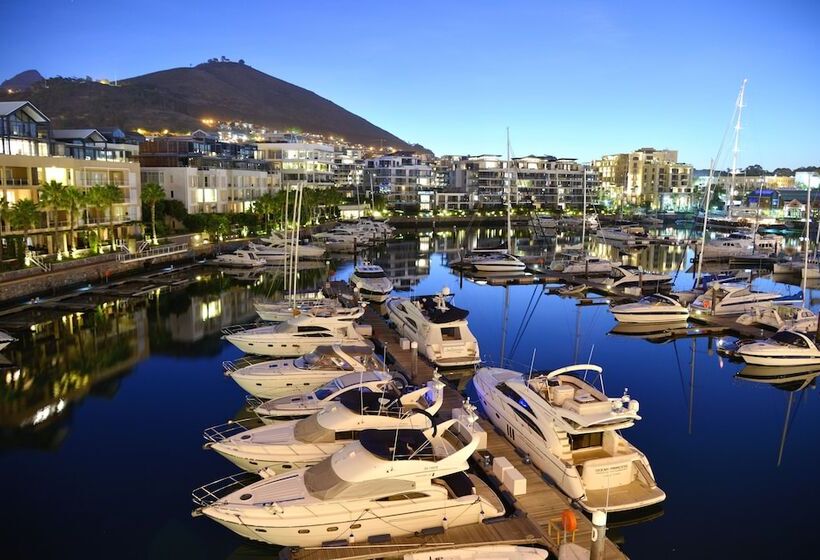 ホテル Cape Grace, A Fairmont Managed