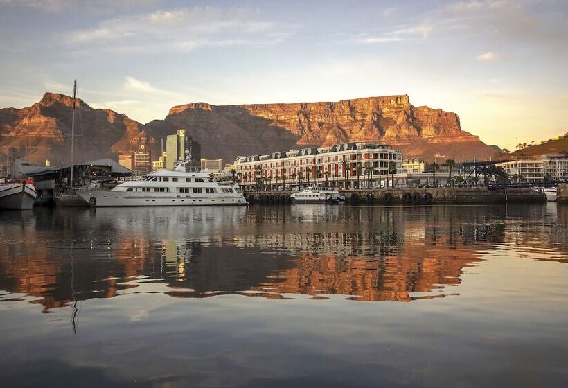 Отель Cape Grace, A Fairmont Managed