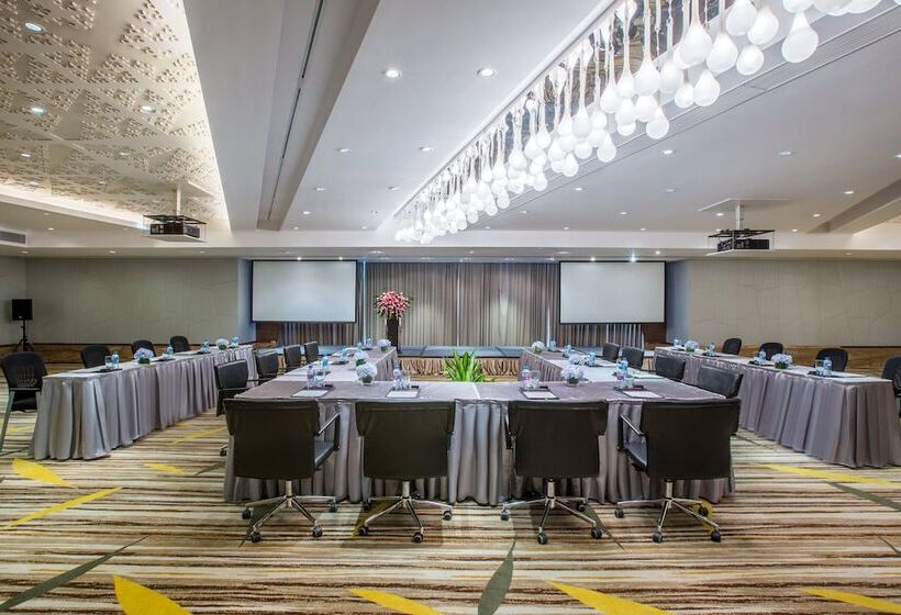 Crowne Plaza Guangzhou City Centre, An Ihg Hotel   Free Shuttle Between Hotel And Exhibition Center