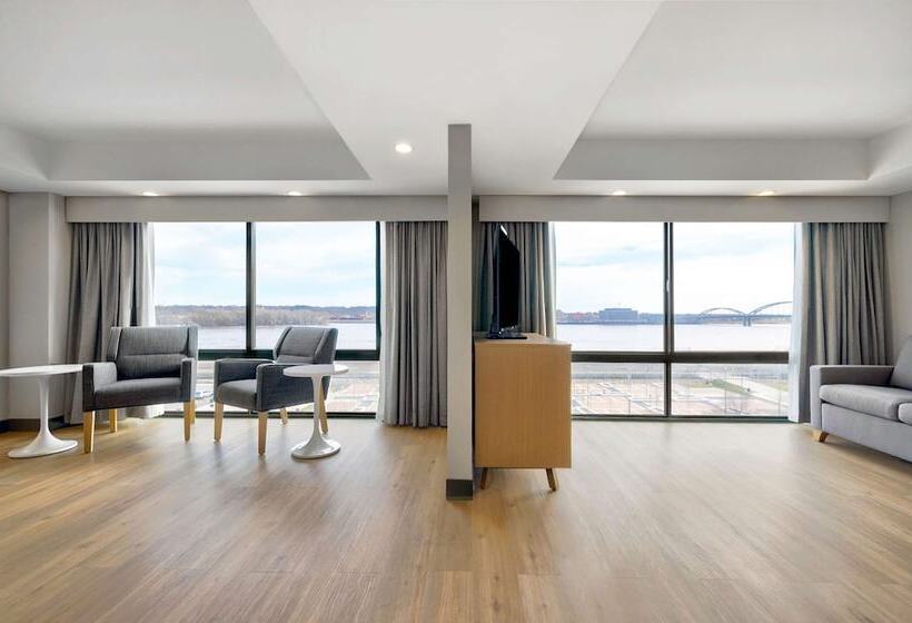 בית מלון כפרי Doubletree By Hilton Davenport