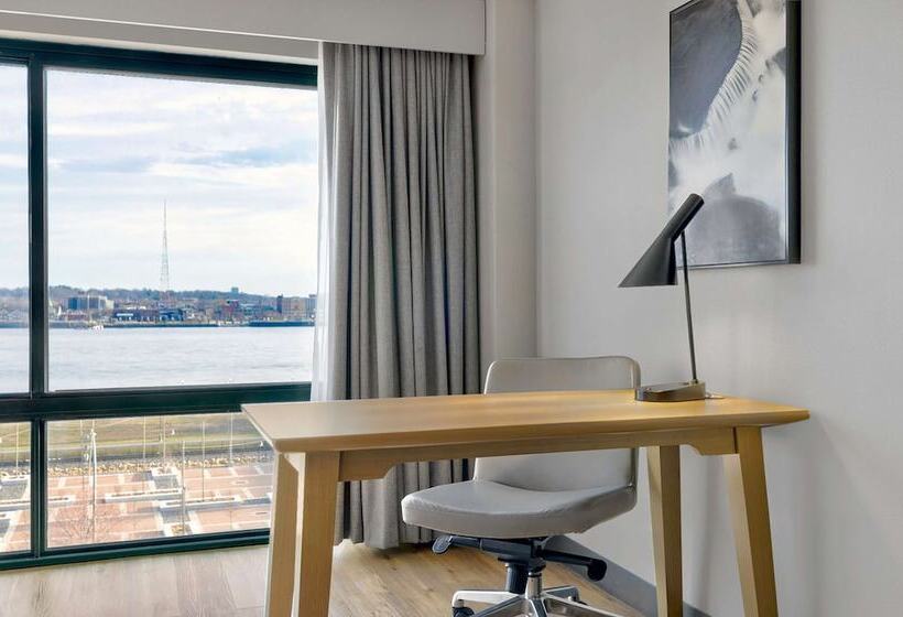 בית מלון כפרי Doubletree By Hilton Davenport