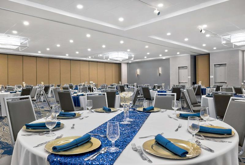 בית מלון כפרי Doubletree By Hilton Davenport