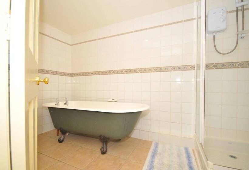 בית מלון כפרי Edderton Hall Country House