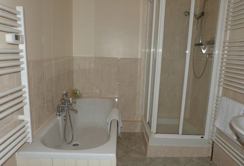 בית מלון כפרי Edderton Hall Country House