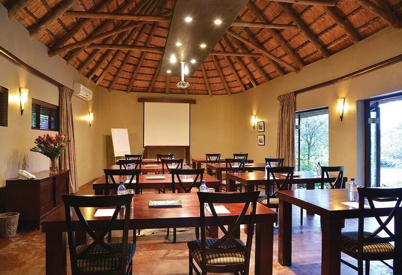 בית מלון כפרי Falaza Game Park And Spa