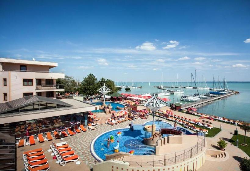 酒店 Flamingó Wellness