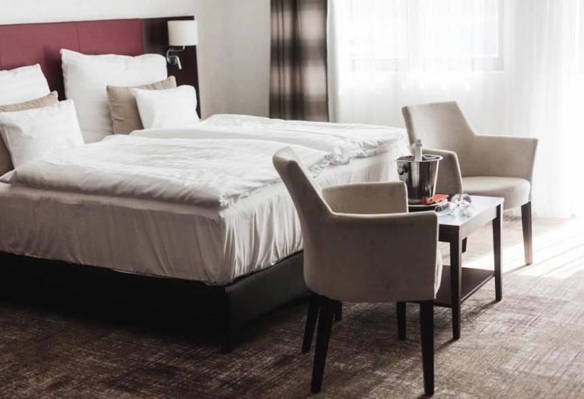 酒店 Flamingó Wellness