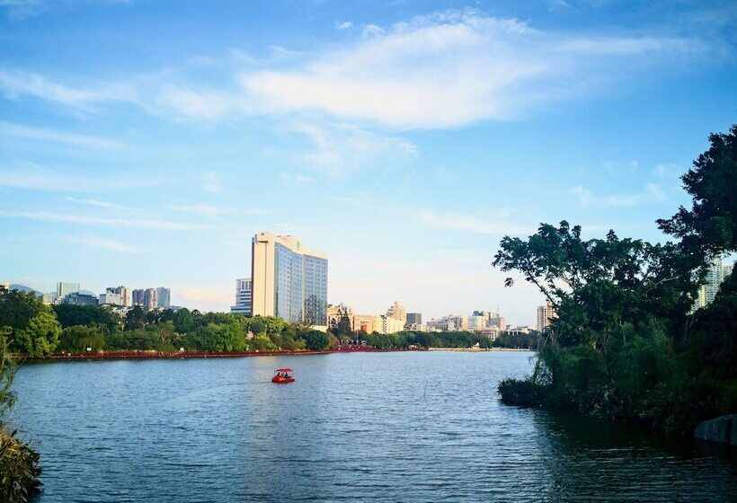 فندق Fuzhou Lakeside