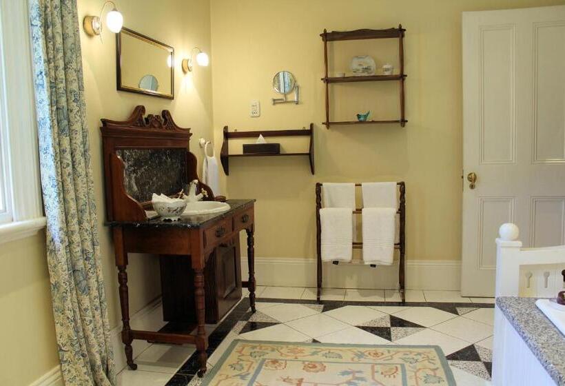 호텔 Hacklewood Hill Country House