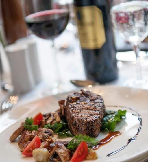 هتل Hacklewood Hill Country House