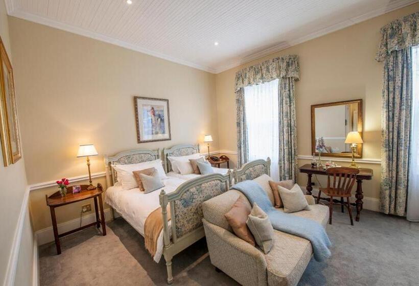 호텔 Hacklewood Hill Country House