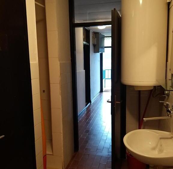 בית מלון כפרי Hi Hostel Pula