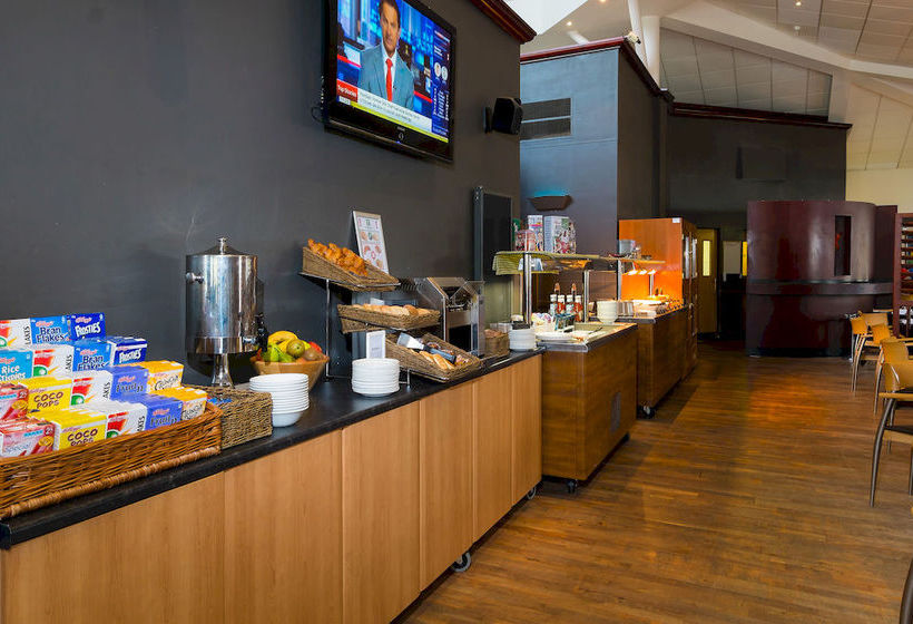 Отель Holiday Inn Aberdeen Exhibition Centre