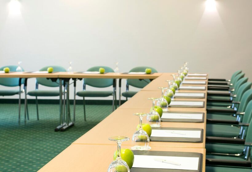 هتل Holiday Inn Essen City Centre, An Ihg