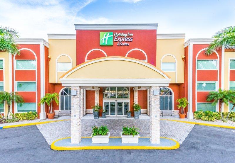 Holiday Inn Express Hotel & Suites Bradenton West, An Ihg