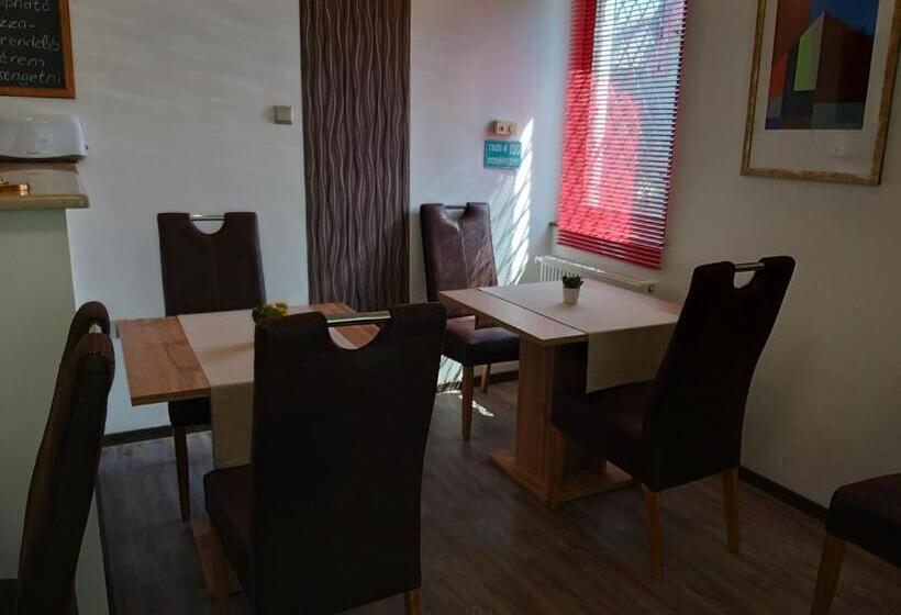 Отель Horváth Fogadó Panzió