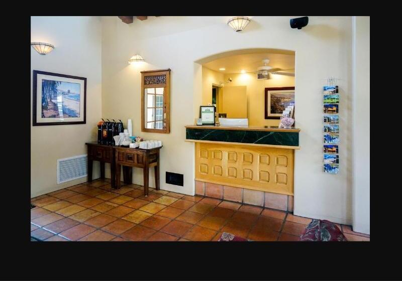 فندق Inn By The Harbor