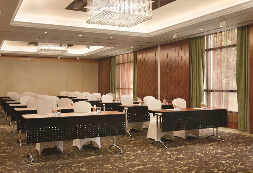 هتل Jen Singapore Tanglin By Shangrila