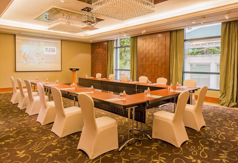 هتل Jen Singapore Tanglin By Shangrila