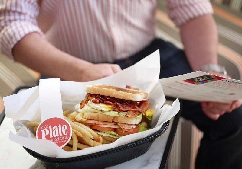 هتل Jen Singapore Tanglin By Shangrila