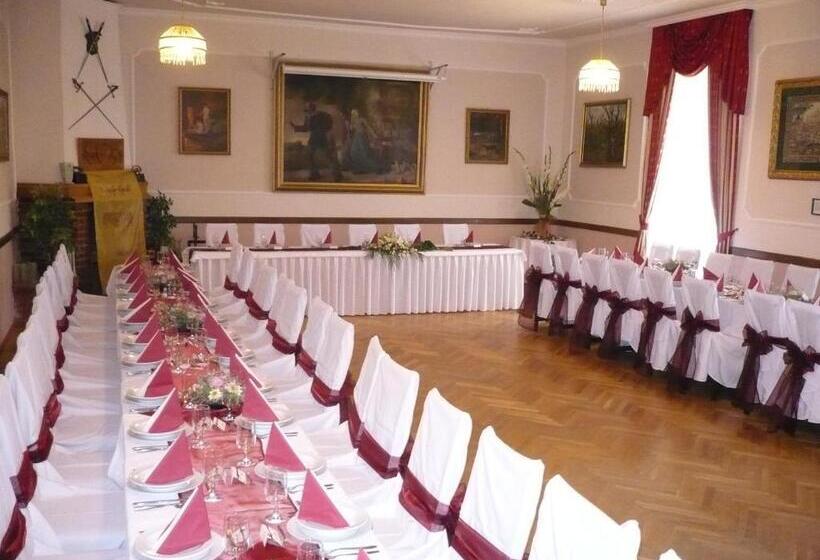 فندق Kastélyfogadó Sitke