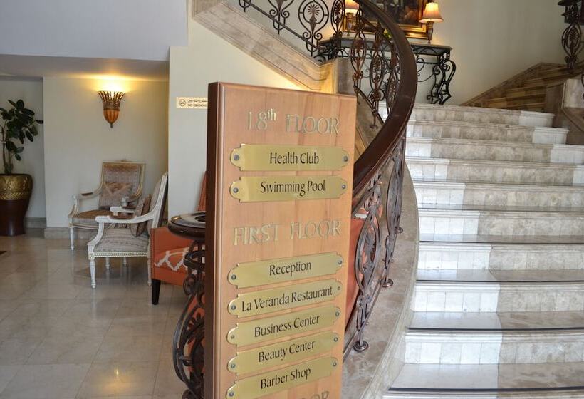 Отель Sheraton Khalidiya