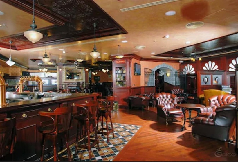 Отель Sheraton Khalidiya