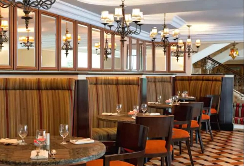 Отель Sheraton Khalidiya