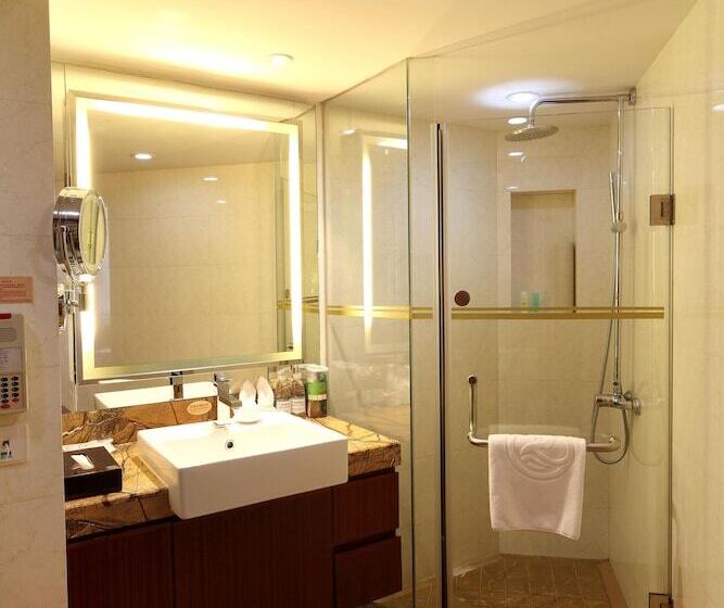 Отель Landmark Canton