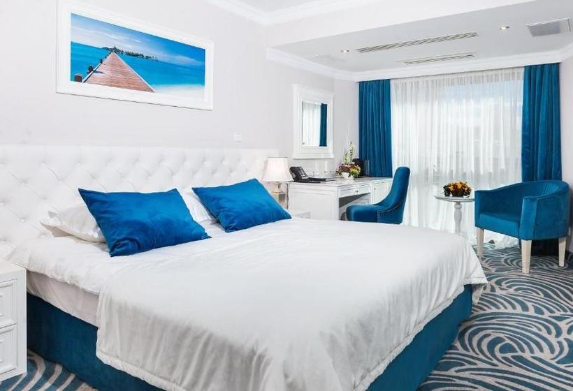 هتل Lazurnaya  & Spa