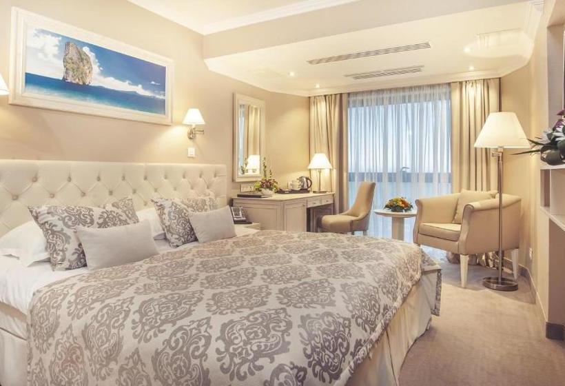 هتل Lazurnaya  & Spa