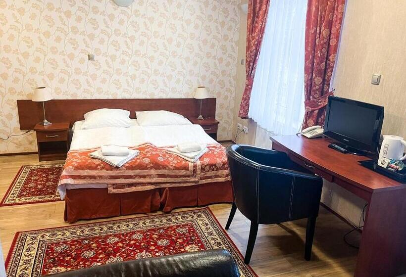 בית מלון כפרי Logos