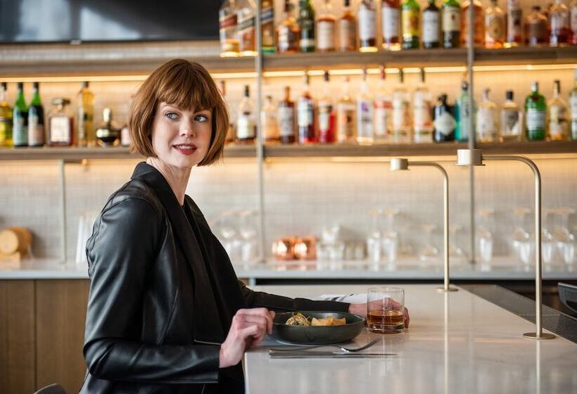 فندق Theo New Orleans, Tapestry Collection By Hilton