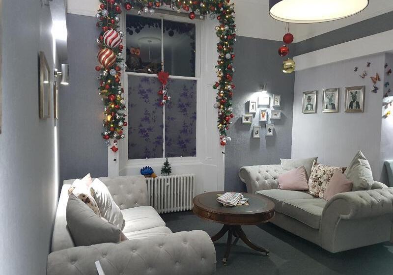 Отель Mcinnes House