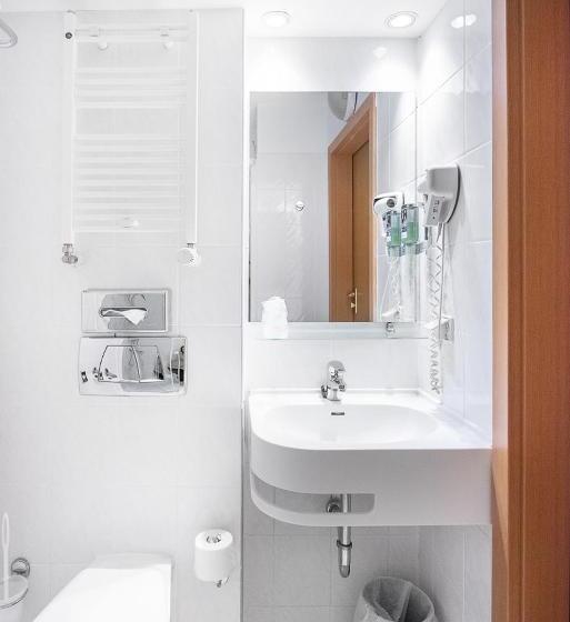 בית מלון כפרי Mercure Opole