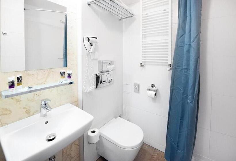 בית מלון כפרי Mercure Opole