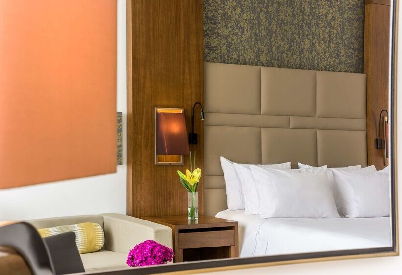 فندق NH Collection Bogotá Royal Teleport