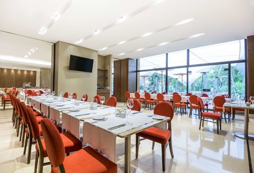 فندق NH Collection Bogotá Royal Teleport