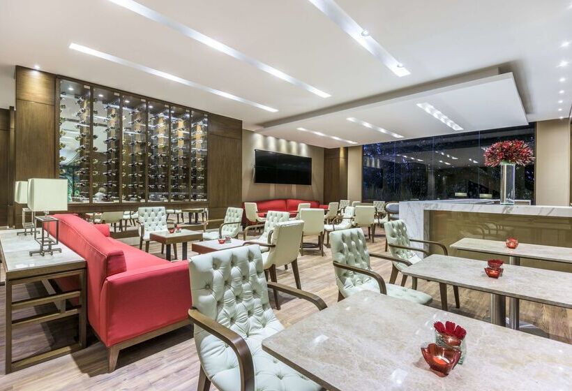 فندق NH Collection Bogotá Royal Teleport