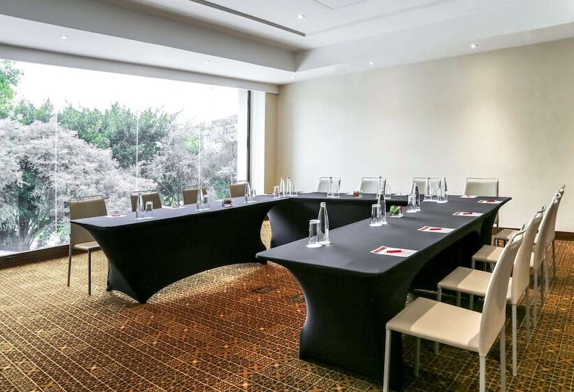 فندق NH Collection Bogotá Royal Teleport