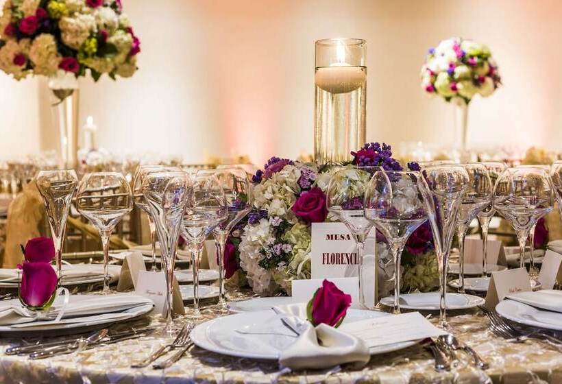 هتل NH Collection Bogotá Royal Teleport