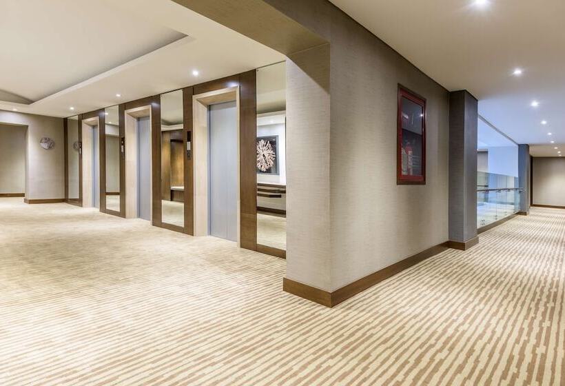 فندق NH Collection Bogotá Royal Teleport